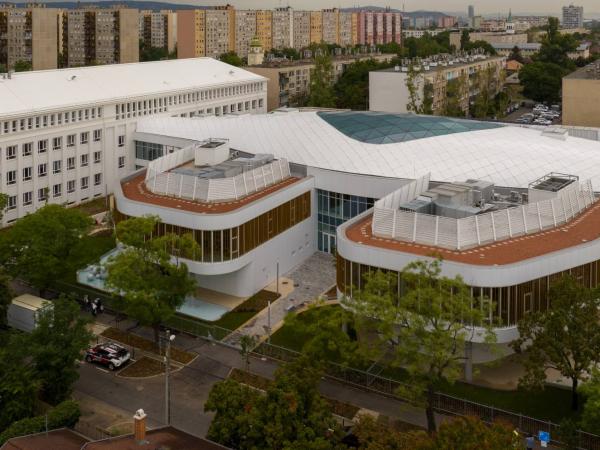 The Construction Excellence Award Plaque Has Officially Been Installed on Our Jedlik Ányos Gymnasium Project